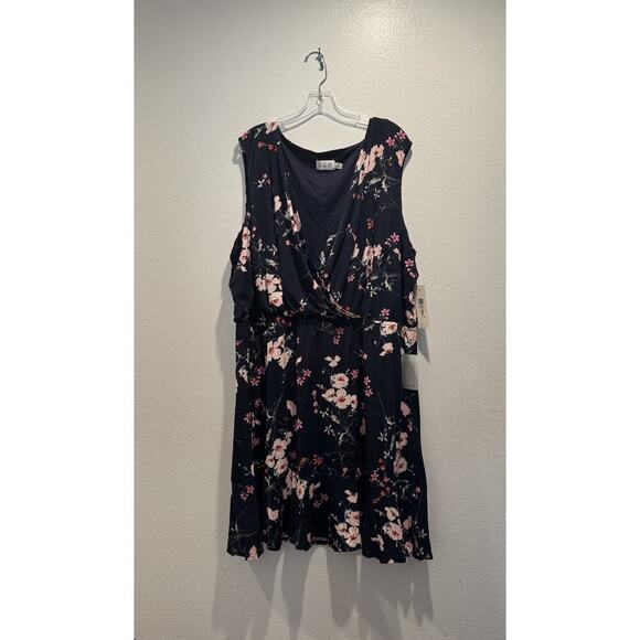 Eliza J Size Plus Size 24W Navy Blue Floral Print Dress Surplice Romantic New - Picture 1 of 6